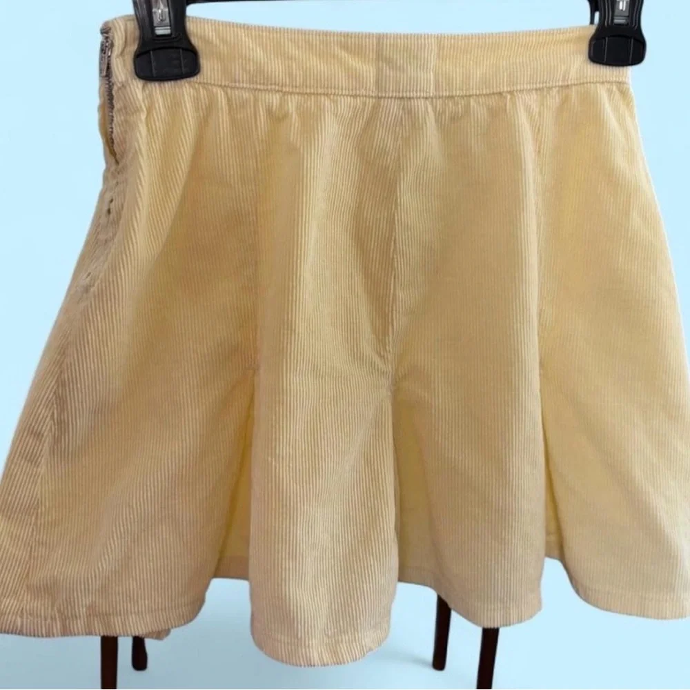 BDG Urban Outfitters Pleated Yellow Corduroy Mini Skirt XS - Picture 2 of 6